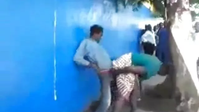 عیار فیلم های بکنبکن در جوراب شلواری طول می کشد خاموش پیراهن او و بمکد partnerin پیچ